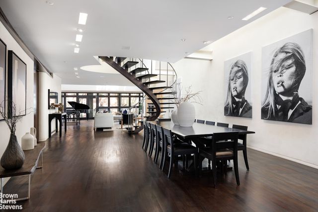 42 DOWNING Street, New York City, NY 10014