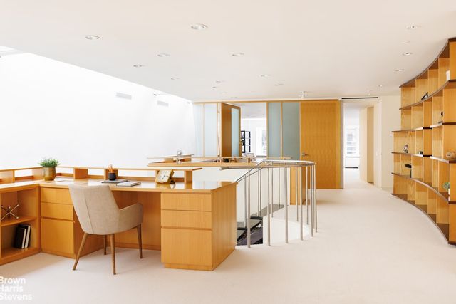 42 DOWNING Street, New York City, NY 10014