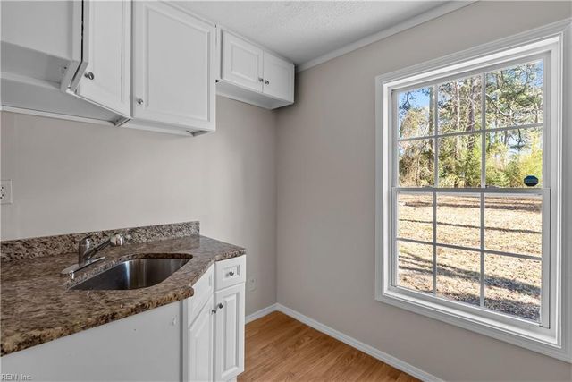 18 Beverly ST, Hampton, VA 23669