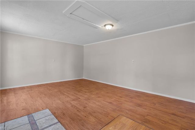 18 Beverly ST, Hampton, VA 23669