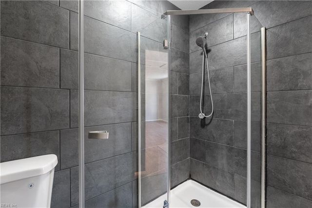 18 Beverly ST, Hampton, VA 23669