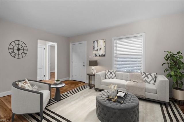 18 Beverly ST, Hampton, VA 23669