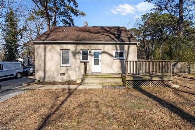 18 Beverly ST, Hampton, VA 23669