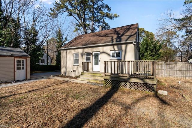 18 Beverly ST, Hampton, VA 23669