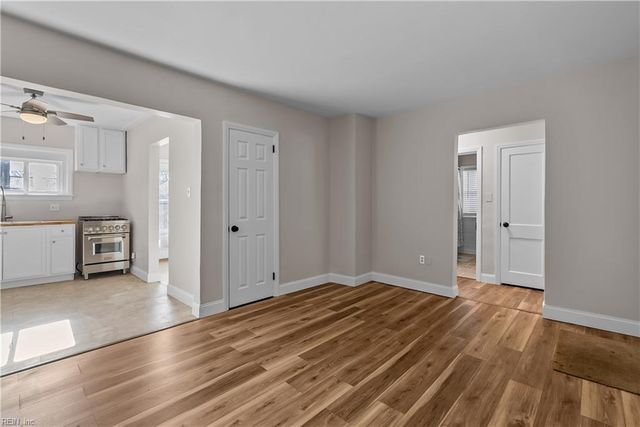 18 Beverly ST, Hampton, VA 23669