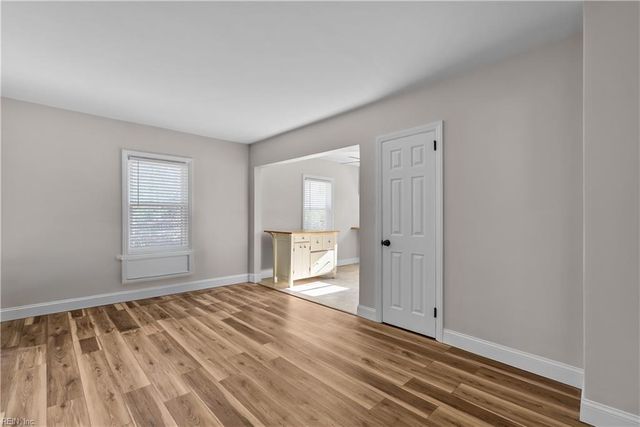 18 Beverly ST, Hampton, VA 23669