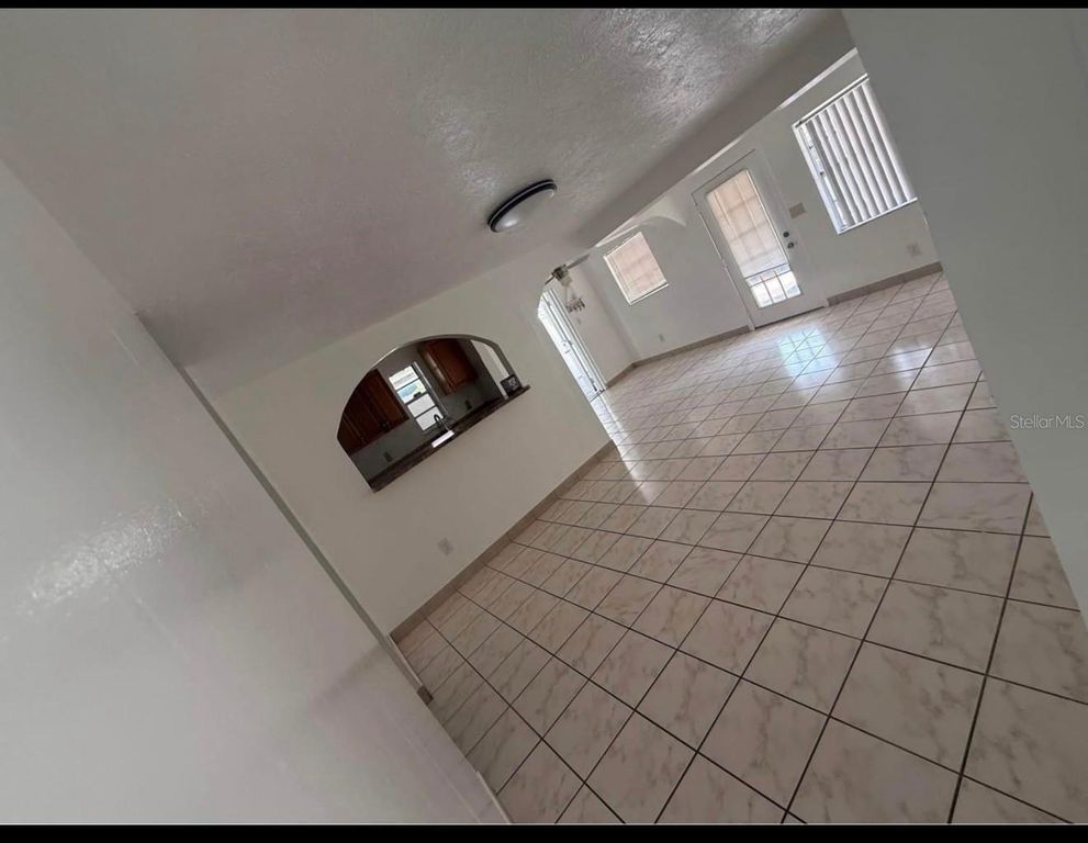 Image 5 of property listing at 7210 N HUBERT AVENUE, Tampa, FL 33614