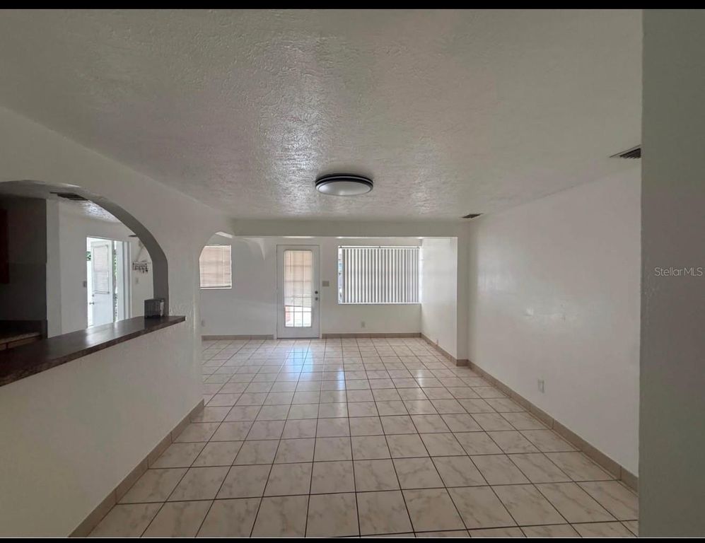 Image 6 of property listing at 7210 N HUBERT AVENUE, Tampa, FL 33614