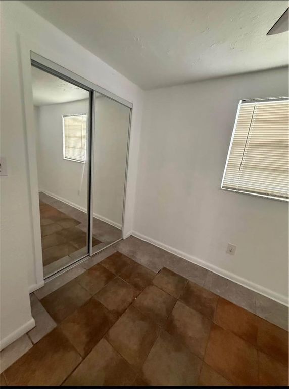Image 10 of property listing at 7210 N HUBERT AVENUE, Tampa, FL 33614