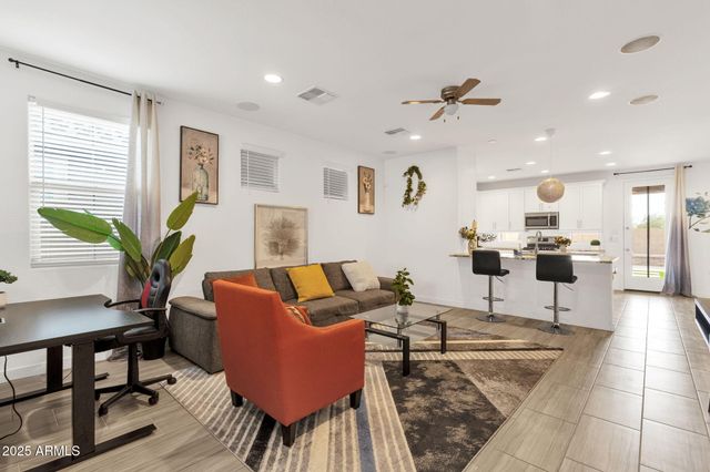 3829 S 64TH Drive, Phoenix, AZ 85043