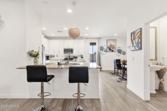 3829 S 64TH Drive, Phoenix, AZ 85043