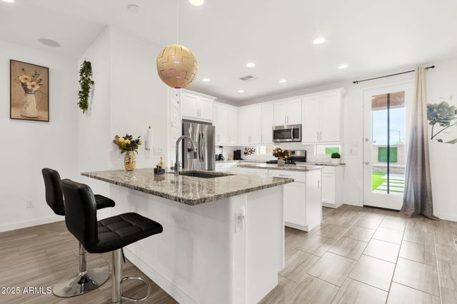 3829 S 64TH Drive, Phoenix, AZ 85043