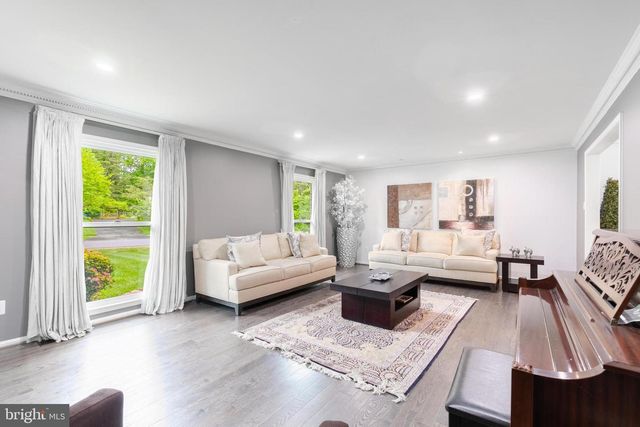 820 RIDGE DR, Mclean, VA 22101