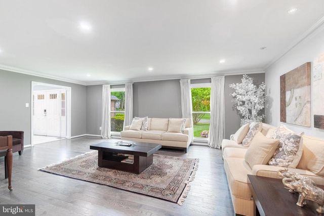820 RIDGE DR, Mclean, VA 22101