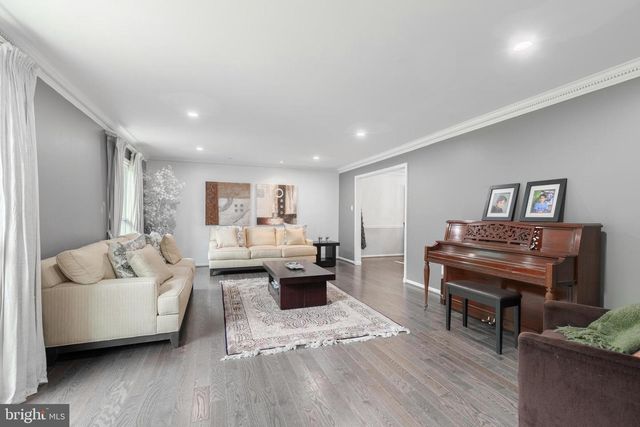 820 RIDGE DR, Mclean, VA 22101