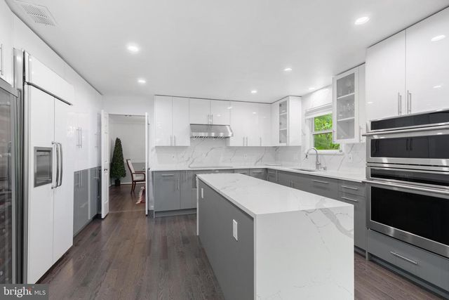 820 RIDGE DR, Mclean, VA 22101