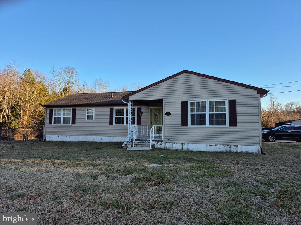 3359 CEDARVILLE RD, Cedarville, NJ 08311