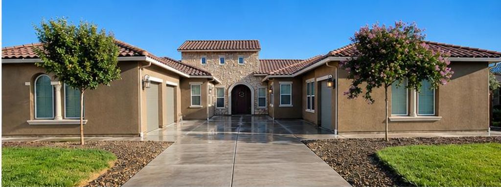 Image 1 of property listing at 3601 Lark Avenue, Visalia, CA 93291