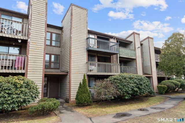 130 Coe Avenue 14, East Haven, CT 06512