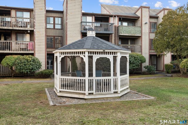 130 Coe Avenue 14, East Haven, CT 06512