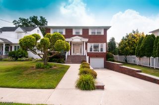 13 Hillside Rd, Elizabeth City, NJ 07208