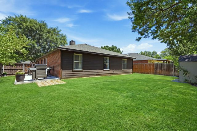 1152 Lake Bluff Drive, Little Elm, TX 75068