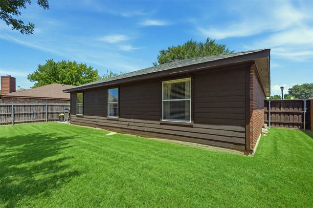 1152 Lake Bluff Drive, Little Elm, TX 75068