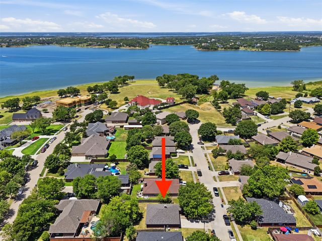 1152 Lake Bluff Drive, Little Elm, TX 75068