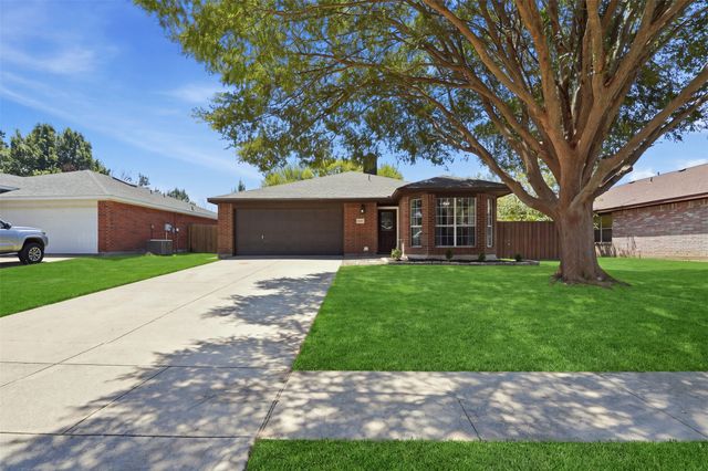 1152 Lake Bluff Drive, Little Elm, TX 75068