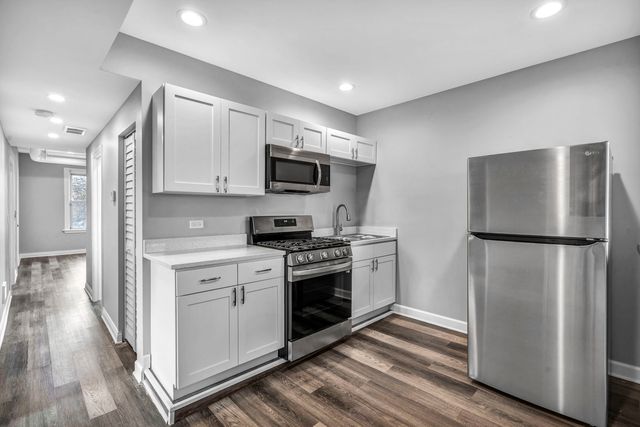 9219 S Greenwood Avenue, Chicago, IL 60619