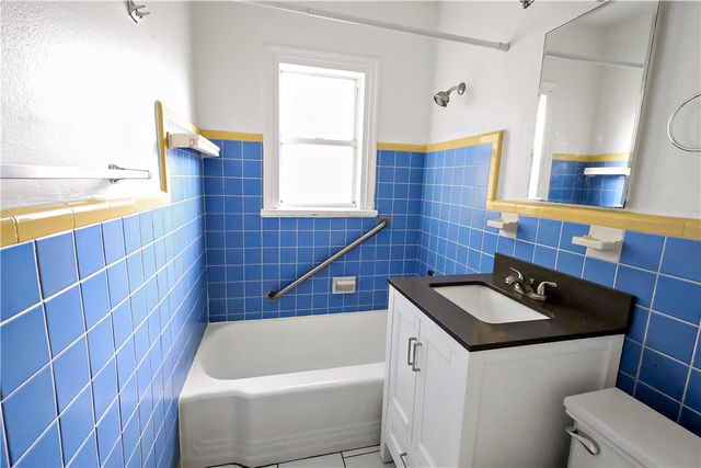 2546 Vero Beach Avenue, Vero Beach, FL 32960