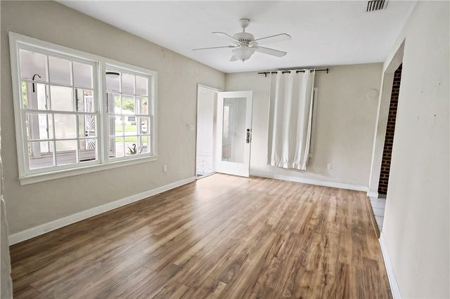 2546 Vero Beach Avenue, Vero Beach, FL 32960