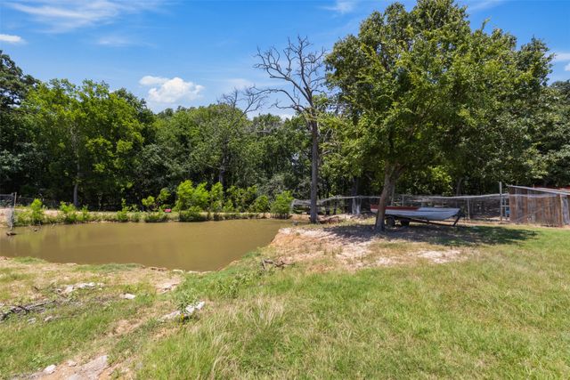 233 Private Road 7786, Wills Point, TX 75169