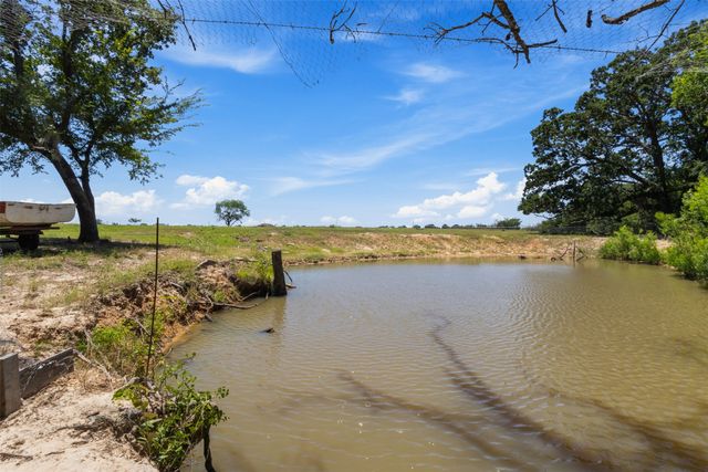 233 Private Road 7786, Wills Point, TX 75169