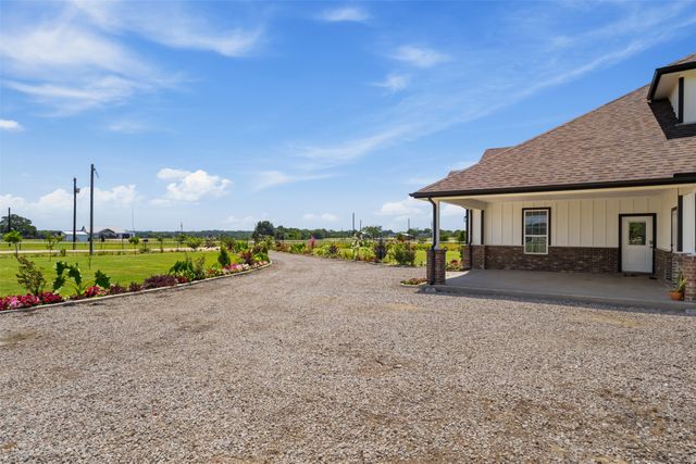 233 Private Road 7786, Wills Point, TX 75169