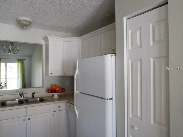 8830 CORAL PALMS COURT B, Kissimmee, FL 34747