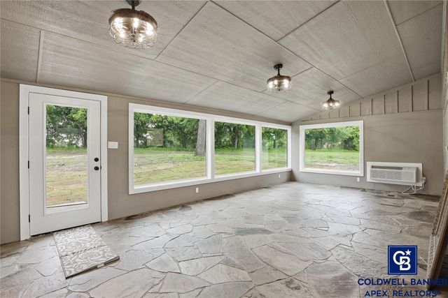 11458 State Highway 171, Covington, TX 76636