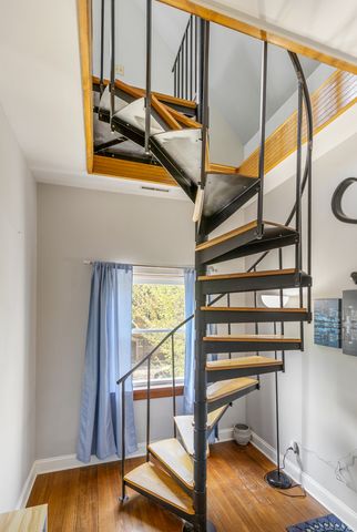 3809 N Kenmore Avenue, Chicago, IL 60613