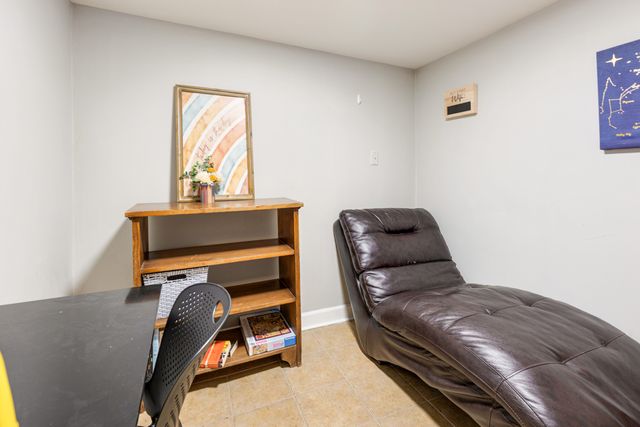 3809 N Kenmore Avenue, Chicago, IL 60613