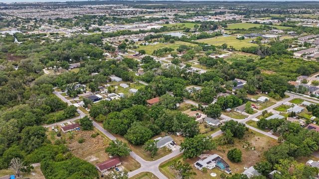 704 1ST AVENUE NE, Ruskin, FL 33570