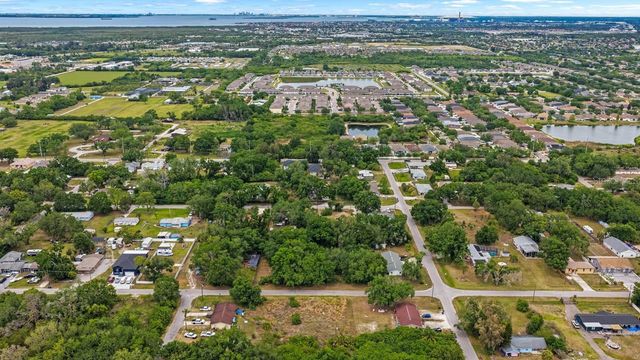 704 1ST AVENUE NE, Ruskin, FL 33570
