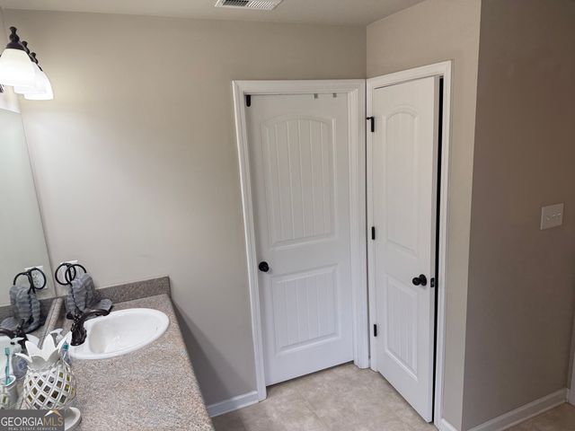 301 Hickory Hills Drive, Newnan, GA 30263