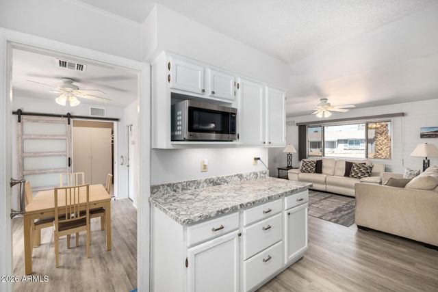 10637 W AUGUSTA Drive, Sun City, AZ 85351