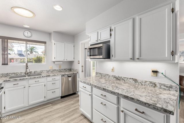 10637 W AUGUSTA Drive, Sun City, AZ 85351