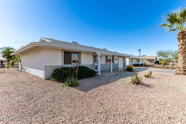 10637 W AUGUSTA Drive, Sun City, AZ 85351