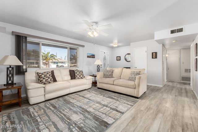 10637 W AUGUSTA Drive, Sun City, AZ 85351