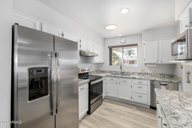 10637 W AUGUSTA Drive, Sun City, AZ 85351