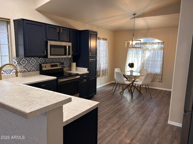 8852 E DARTMOUTH Street, Mesa, AZ 85207