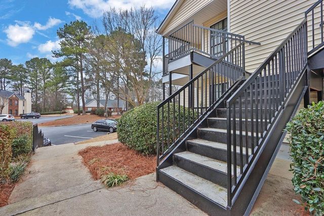 549 Windchase Lane, Stone Mountain, GA 30083