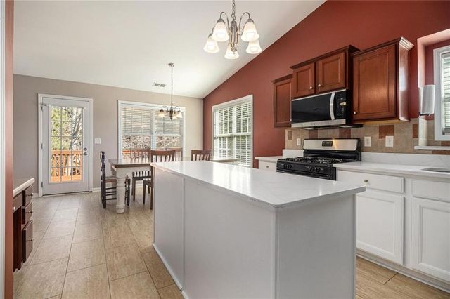 213 Overlook Court, Dallas, GA 30157